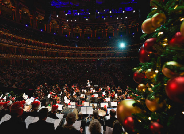 John Rutter Xmas 2022 RPO 555x405.jpg