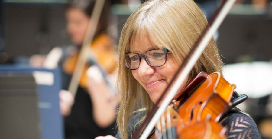 RPO Player Liz Varlow playing the viola.